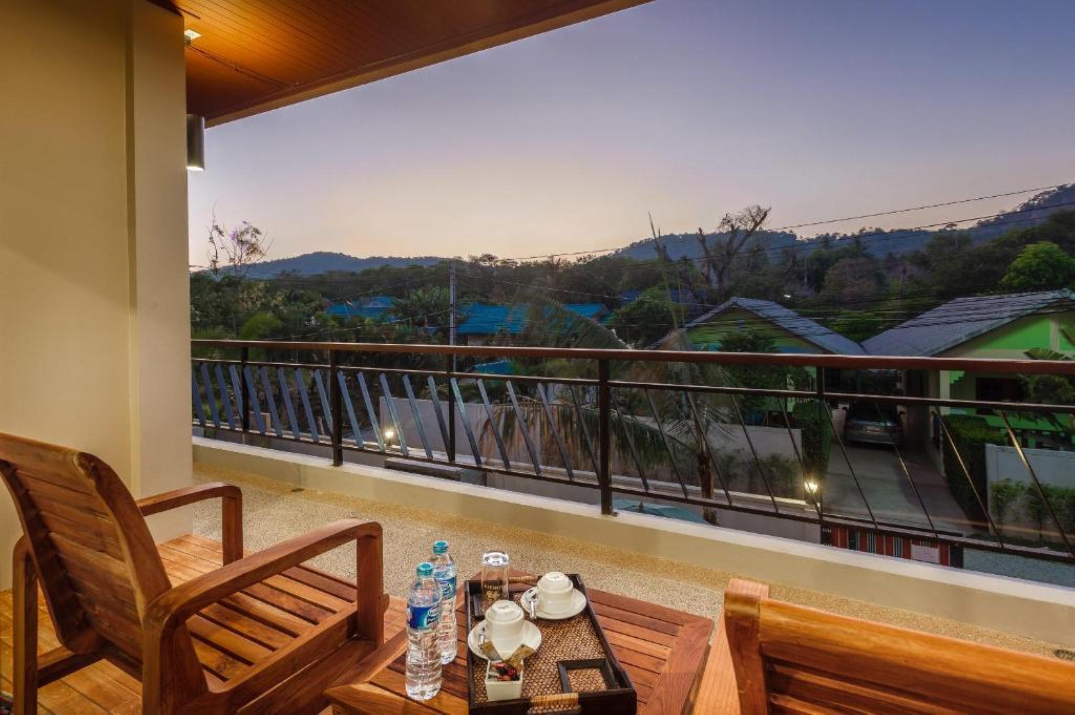 Happy Eight Resort SHA Nai Harn Exterior foto